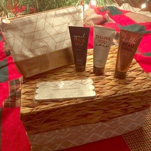 😊👋🏼 Monat Happy Hands